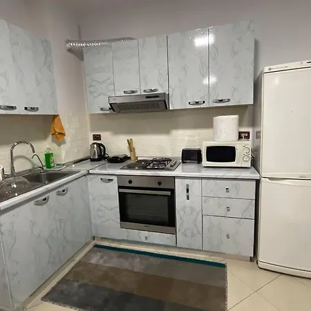 Ardit's Apartment. شقة تيرانا