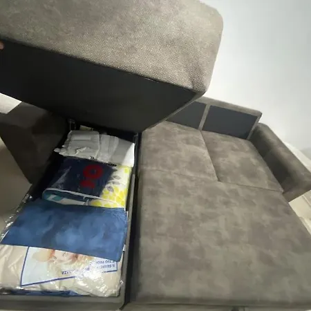 Ardit's Apartment. تيرانا