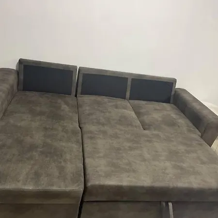 Ardit's Apartment. * تيرانا