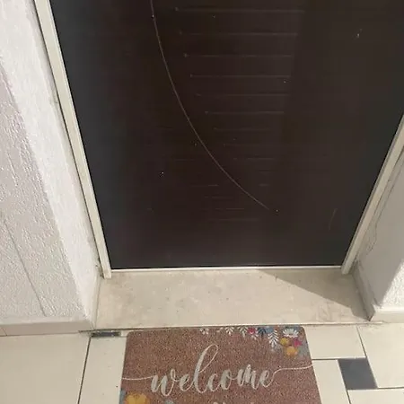 Ardit's Apartment. تيرانا